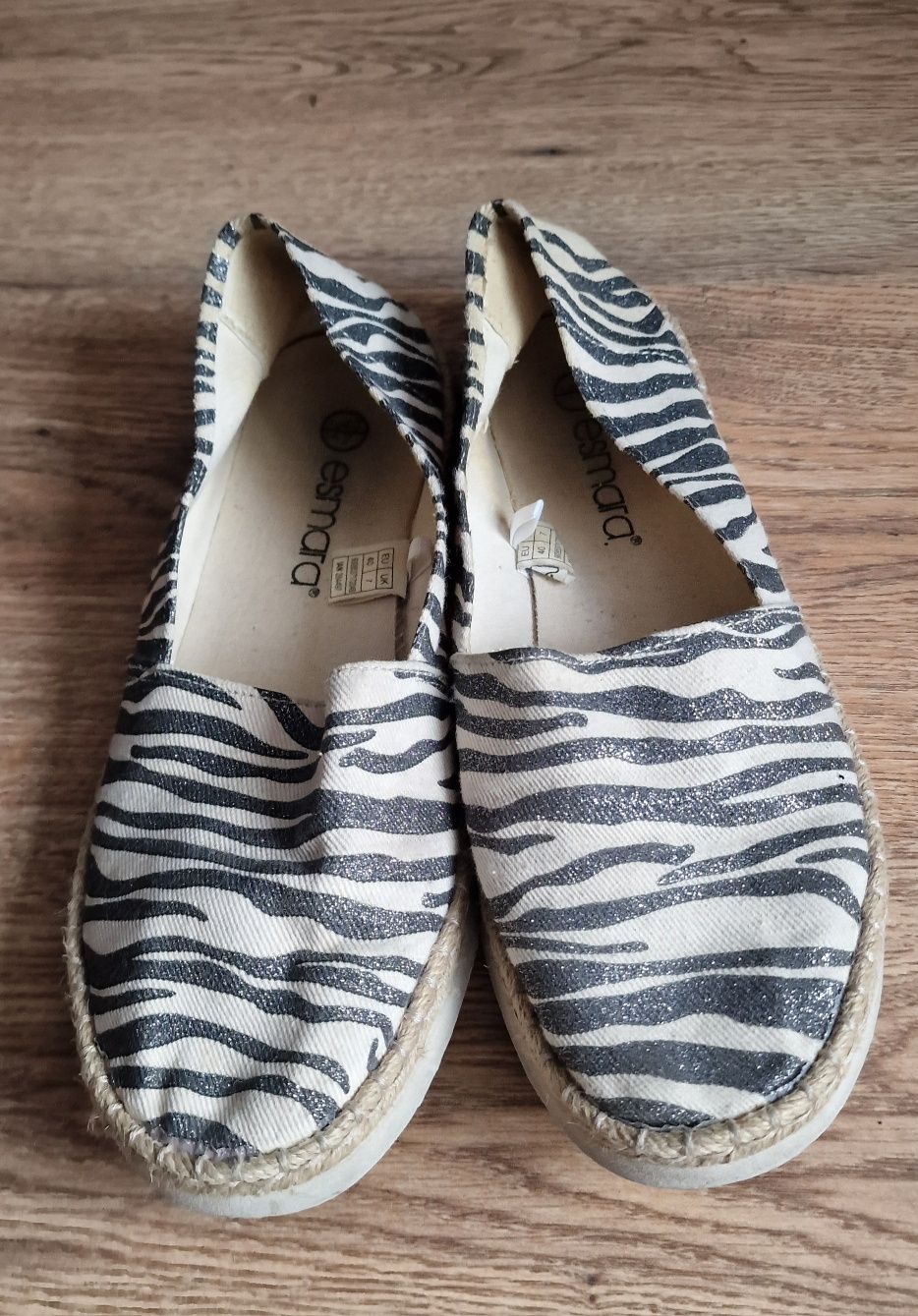 Espadryle w zeberkę Esmara r. 40