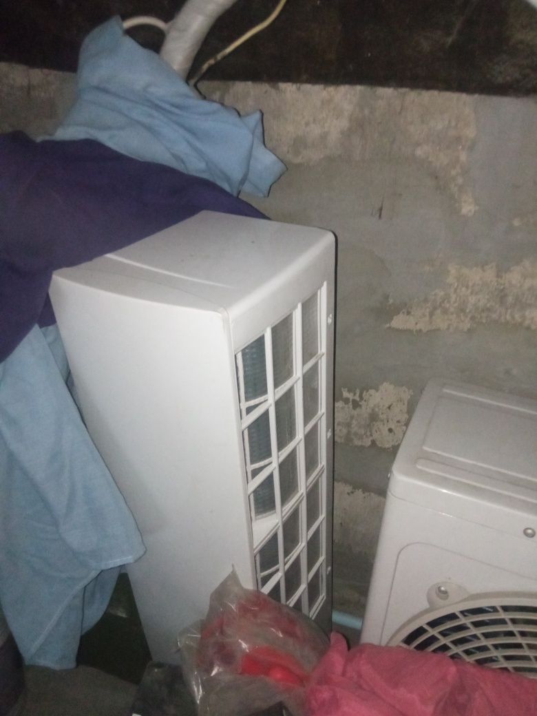 Кондиціонер Energolux SAU09LN1-A з кріпленням