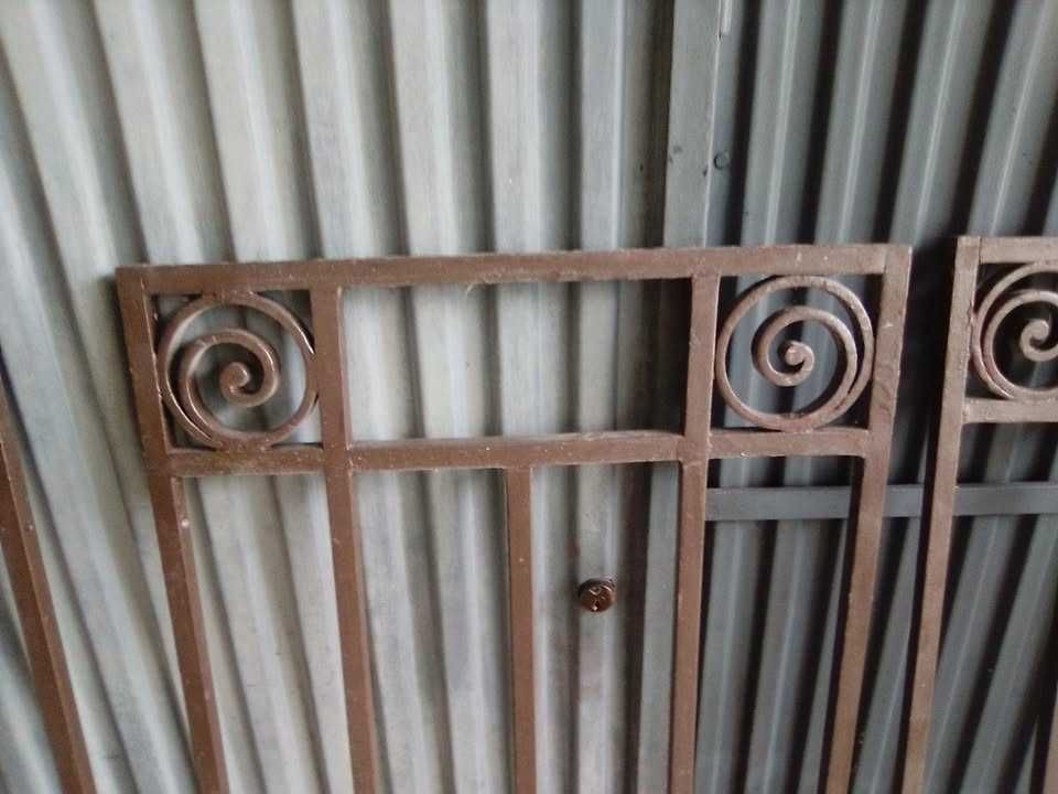 Grades de Portada antigas, em Ferro Forjado