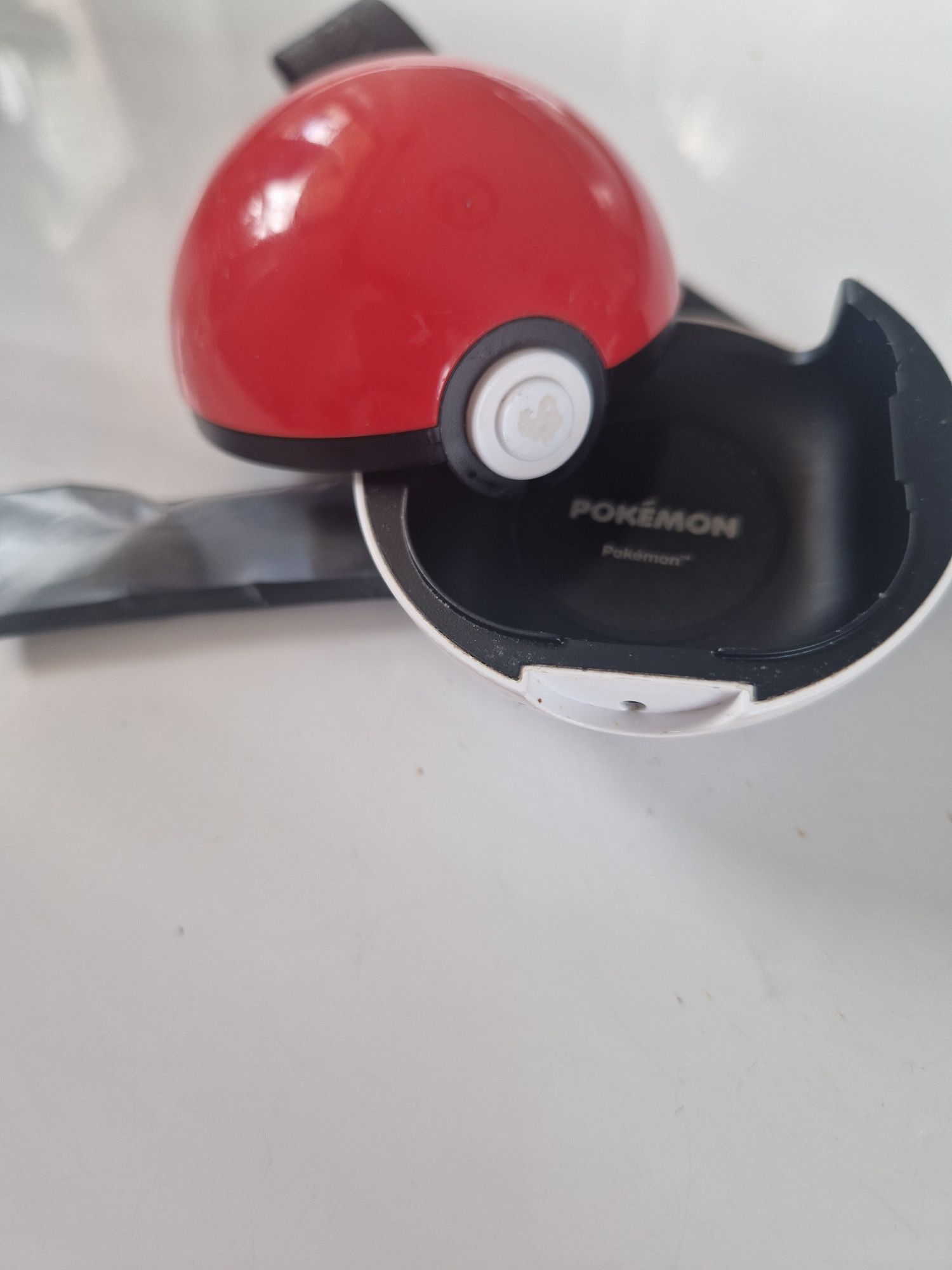 Słuchawki bezprzewodowe Samsung Galaxy Buds 2 – używane + etui Pokébal