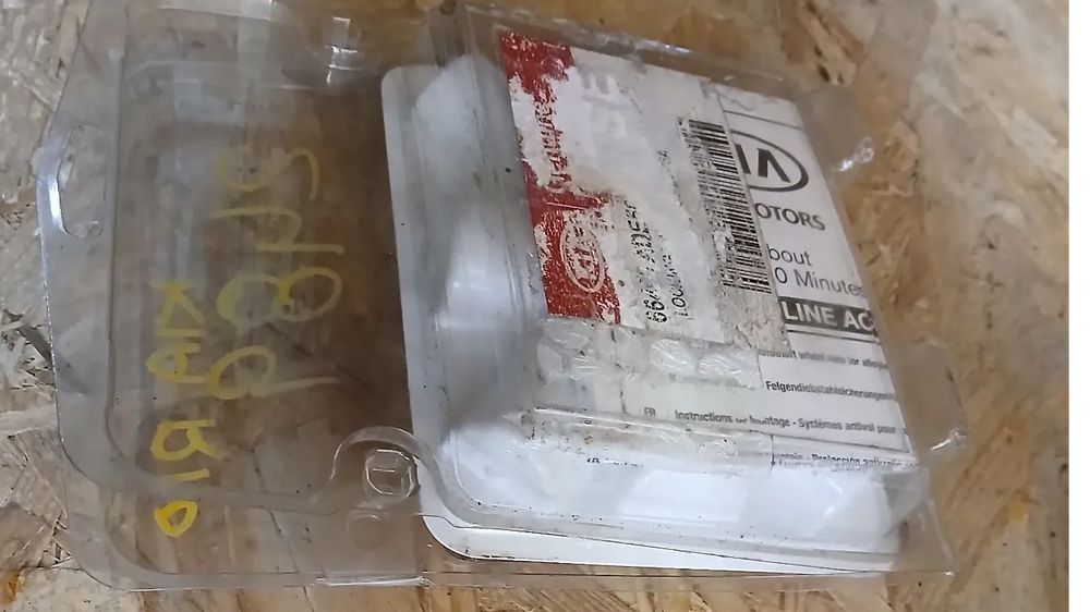 Parafuso anti-roubo KIA Rio IV (YB)