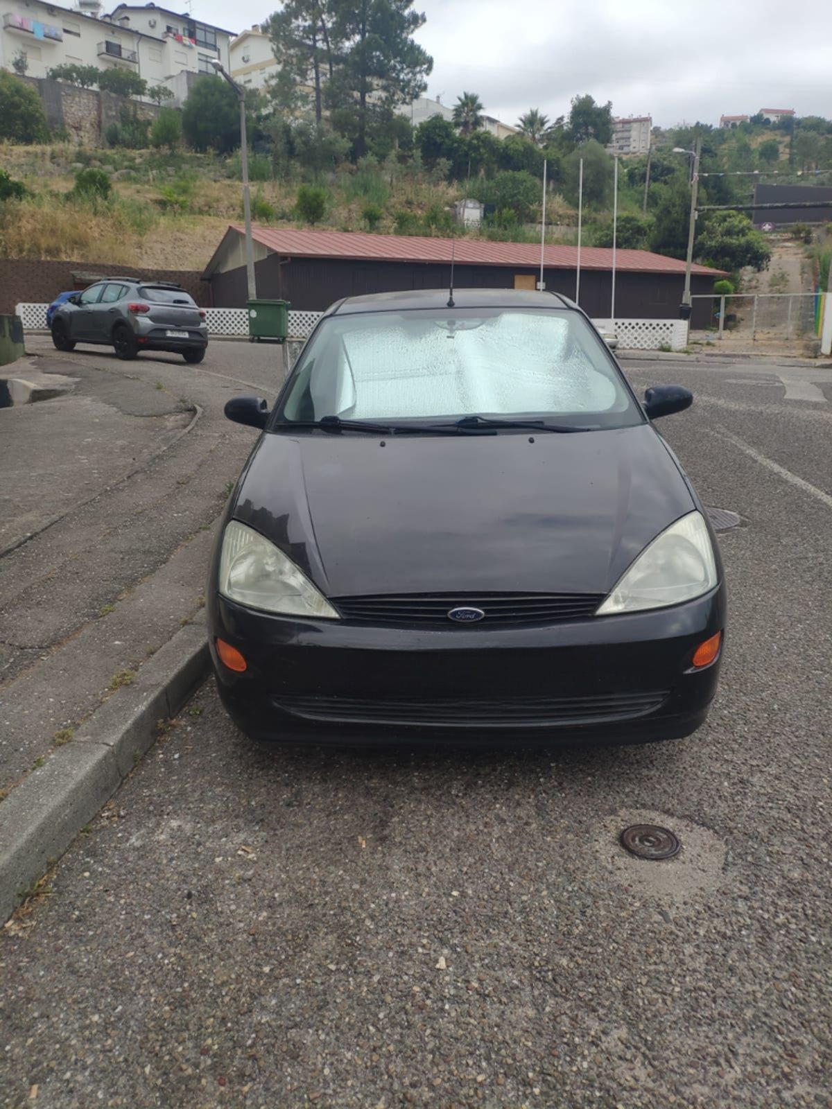 Ford Focus 1.4 Gasolina | 2001 | Bom estado | Inspeção até 2026
