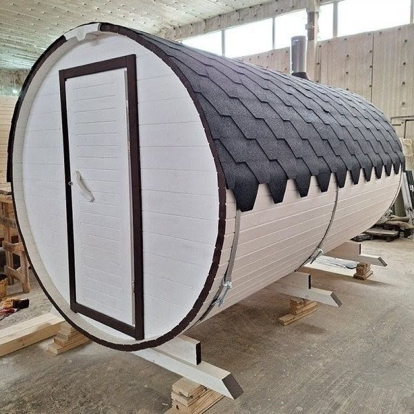 Баня-Бочка 3,9х2,1х2,1 м белая, топка в парной печь, электрика, стол.