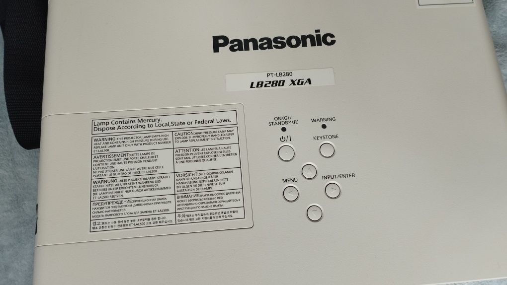 Projektor Panasonic PT-LB280 + torba