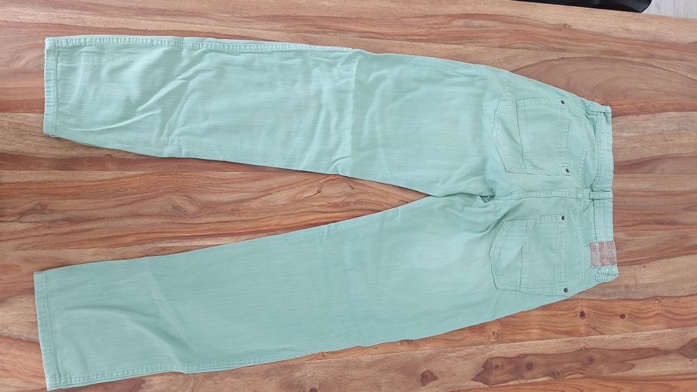 Calças de ganga verde sexo. Pull&Bear. Tamanho 40