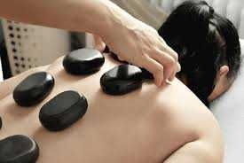 Розслабляючий, загальний масаж з теплим камінням