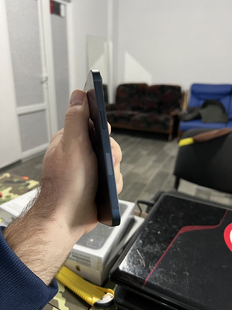 Apple iphone 13 128 gb в новом состоянии айфон