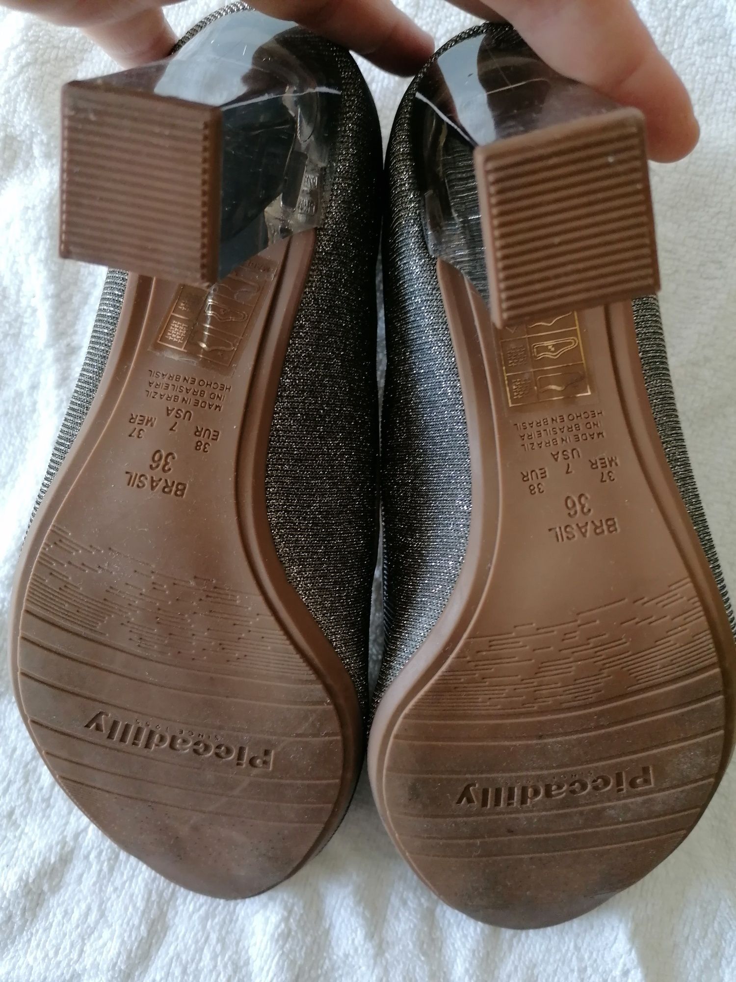 Sapatos cinza brilhantes Piccadilly