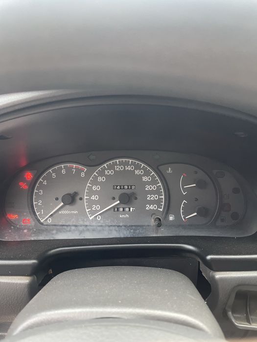 Mitsubishi lancer 1.3 glxi