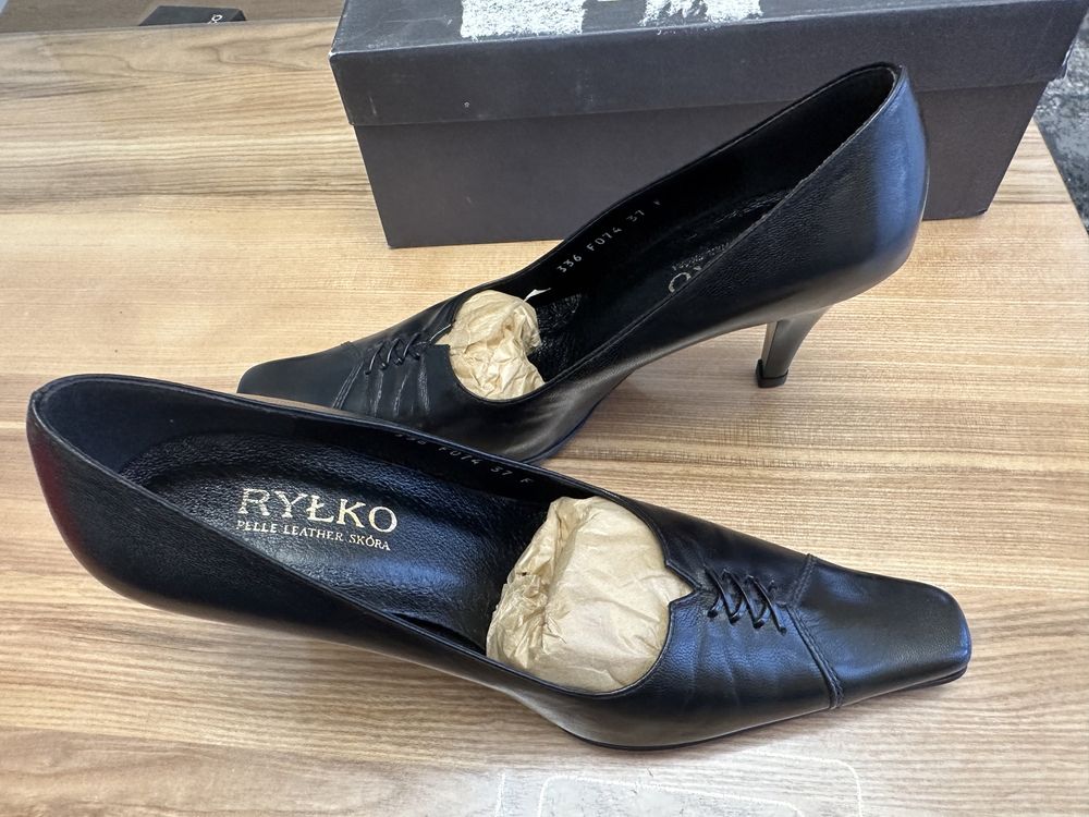 Buty na obcasie Ryłko rozmiar 37