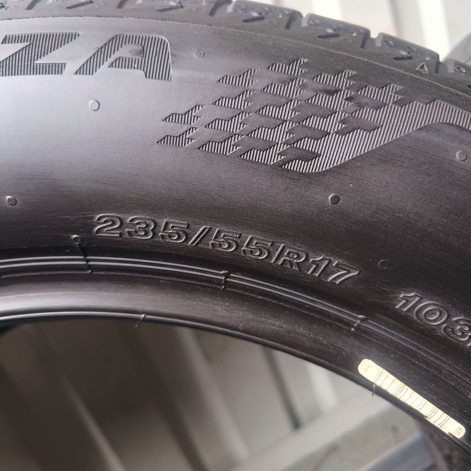 Dwie opony Bridgestone Turanza t005 235/55 R17