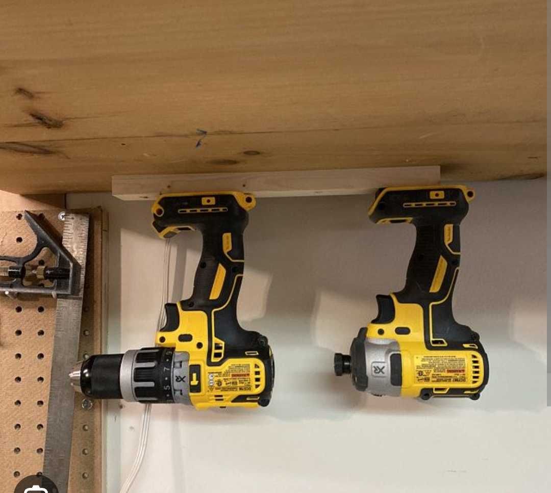 DeWalt uchwyt 5szt baterie i 5szt elektronarzędzia żółte