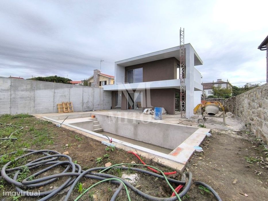 Moradia T3 com piscina para venda em Castelo de Neiva - Viana do Ca...