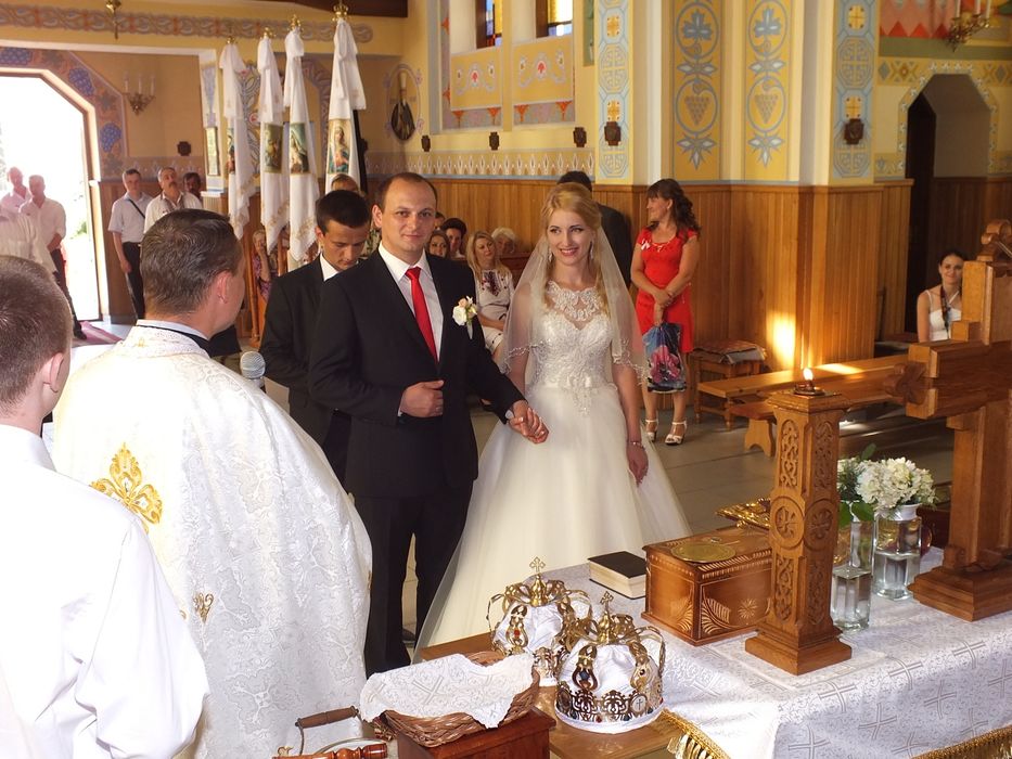 Весільне плаття з кришталевими камінцями, S-M, корсет регулюється