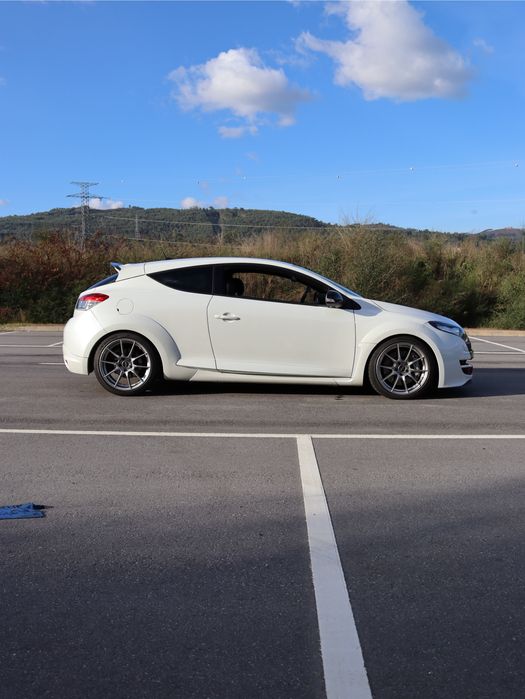 Renault megane 3 RS 322cv