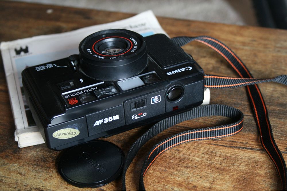 Canon AF 35M olympus mju 2 yashica konica ricoh fuji fujica