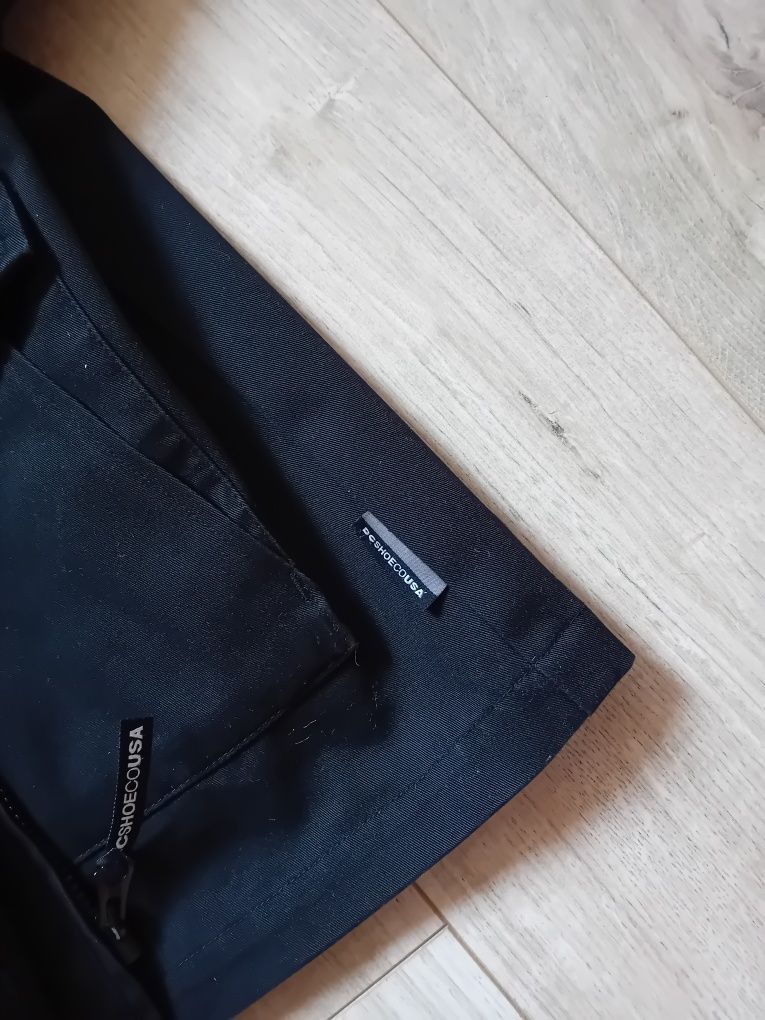 Kurtka męska czarna przejściowa wiatrówka M, firma DC Shoes.