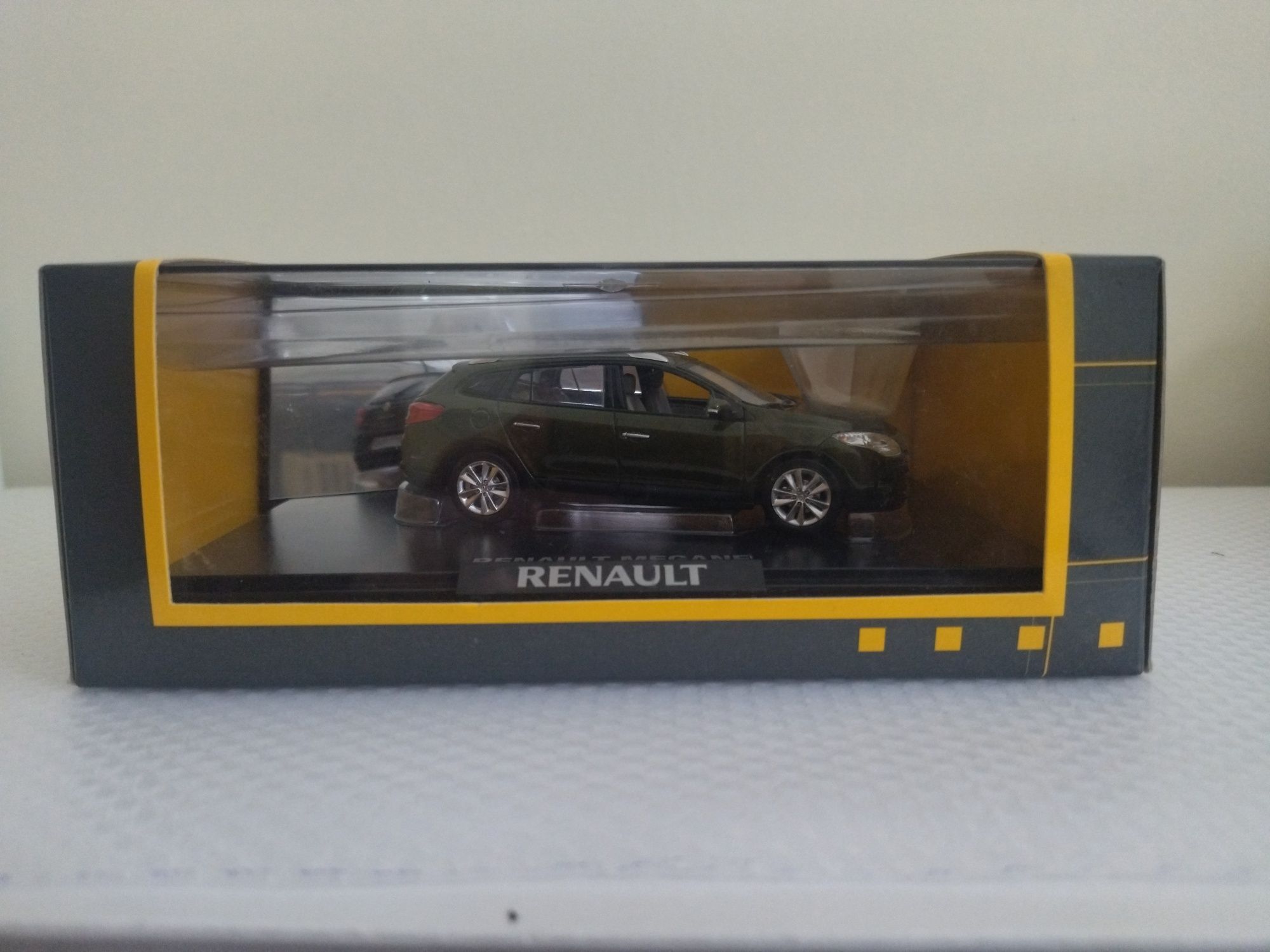 Miniatura Renault Megane ST 1/43 Nova