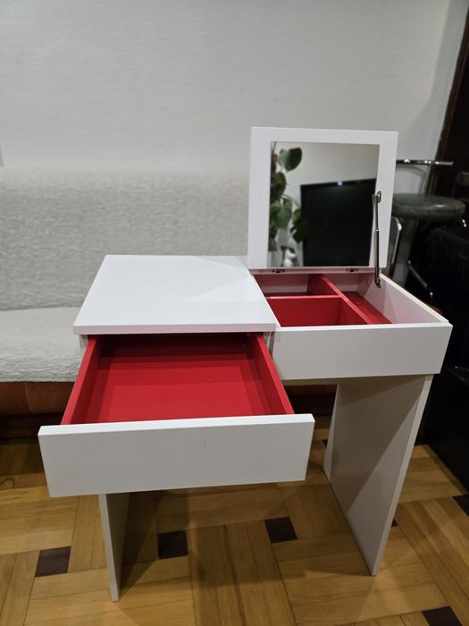 Toaletka biała Ikea Brimnes + gratis krzesło Sandsberg