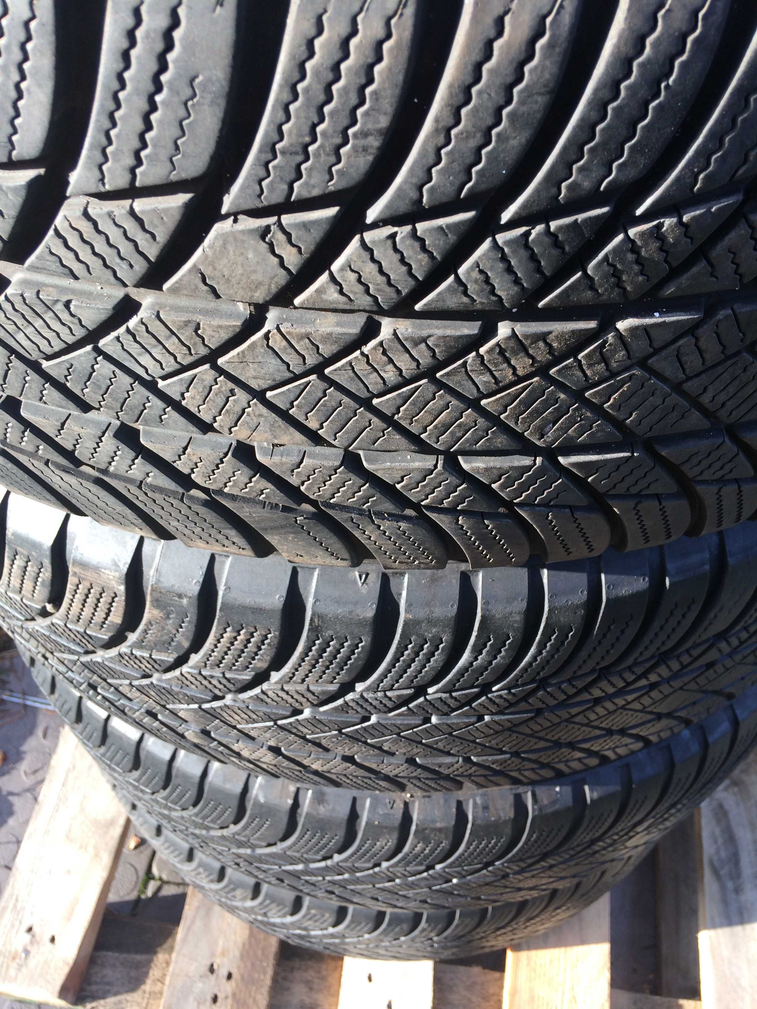 BRIDGESTONE 225/60R17 99H Blizzak LM001 A0 opony zimowe