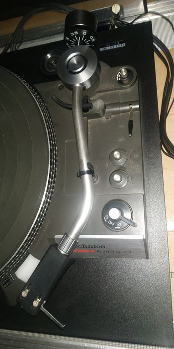 Проигрыватель винила Technics