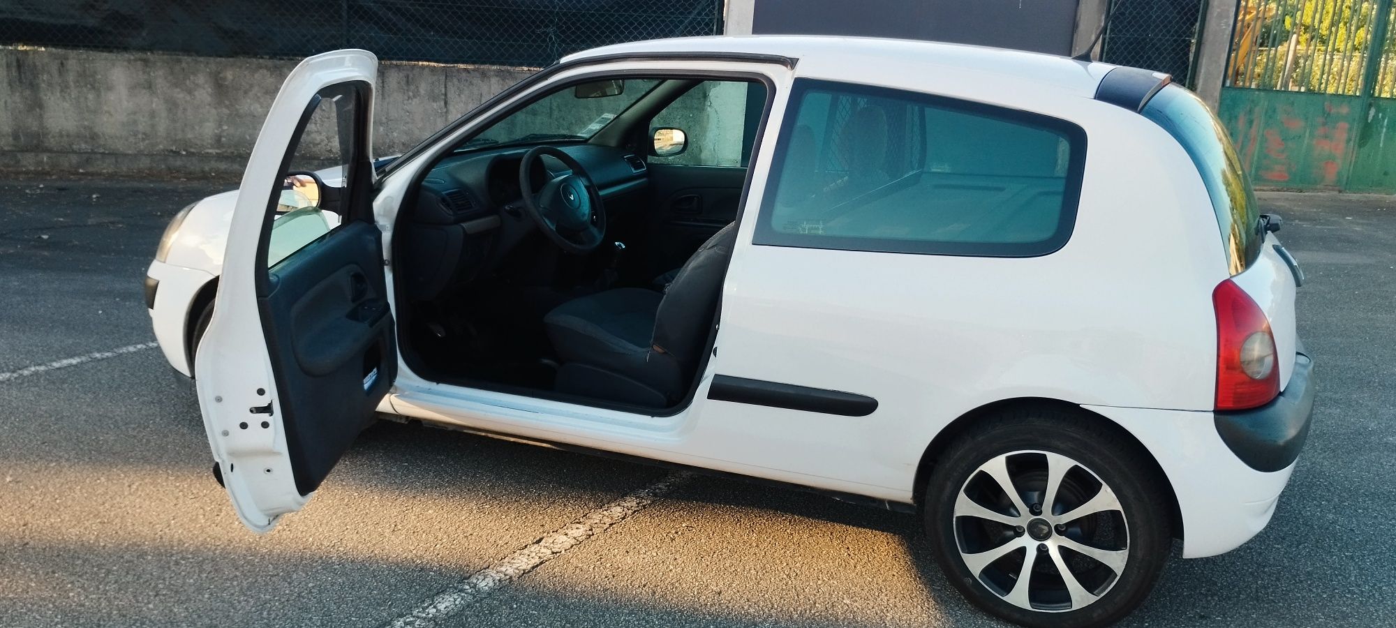 Renault Clio van 1500