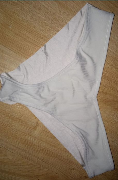 Купальник білий в рубчик