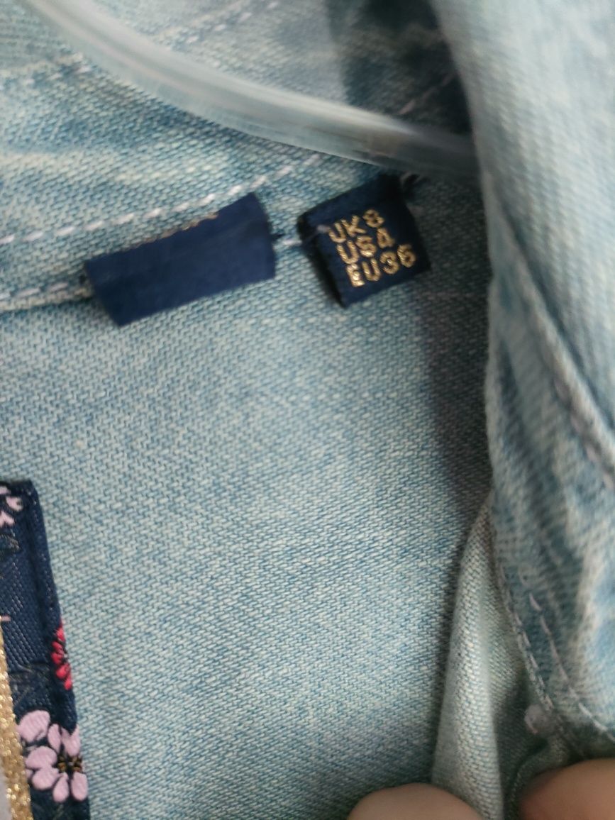 Superdry – Niebieska jeansowa koszula oversize z haftowanym wzorem