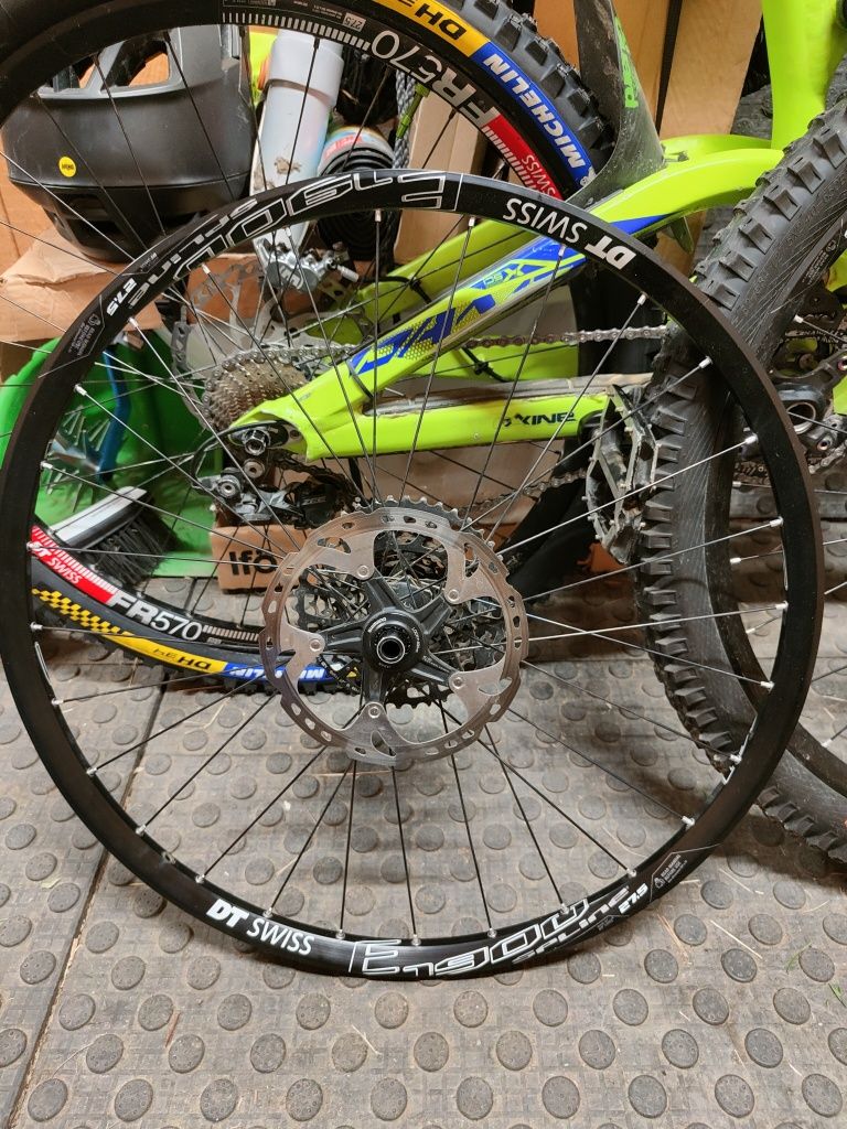 Koło przód 27,5 15x110 boost, DT Swiss E1900 spline