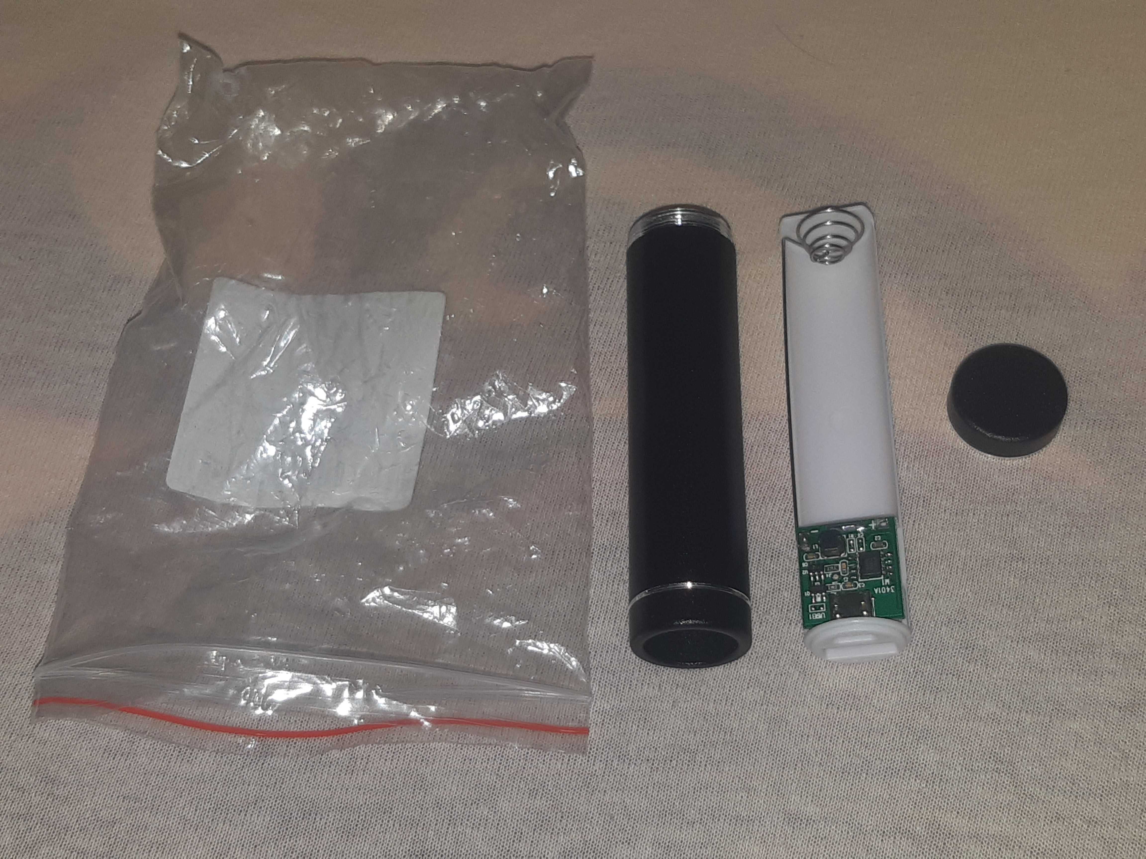 Cyfrowy tester baterii + ładowarka USB AA/AAA/18650 + Power bank