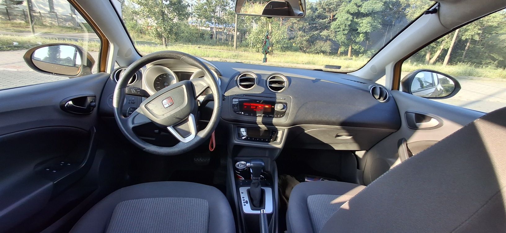 Seat ibiza hatchback automat niski przebieg