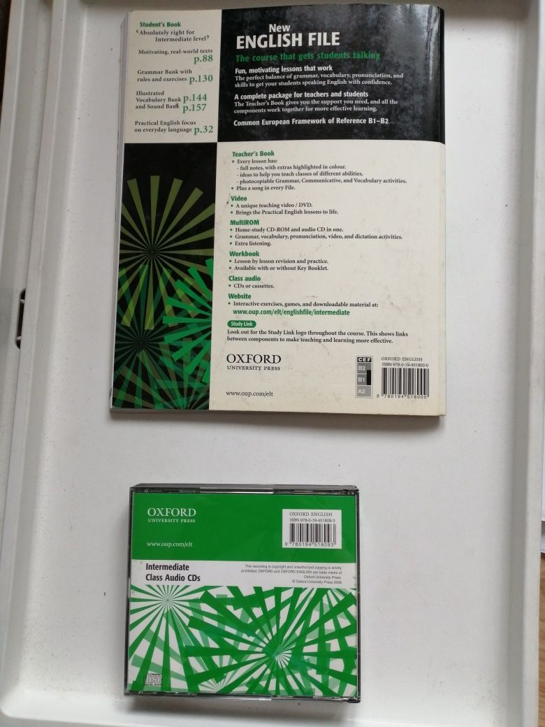 New English File Intermediate student's book, workbook, cd