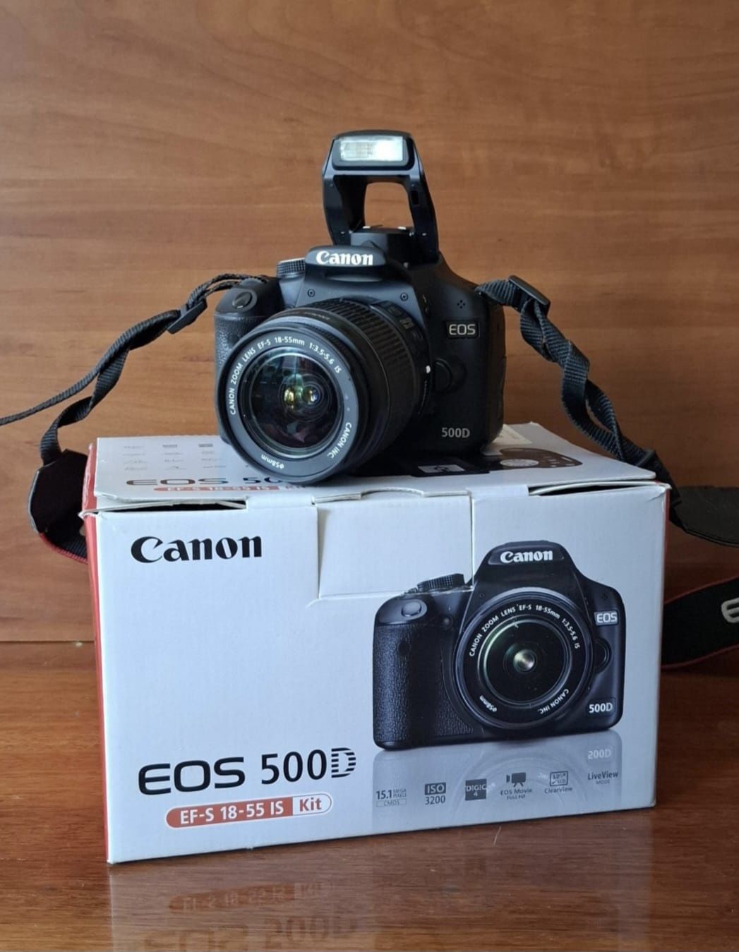 Цифрова дзеркальна фотокамера Canon EOS 500D 10 Мп з об'єктивом Canon