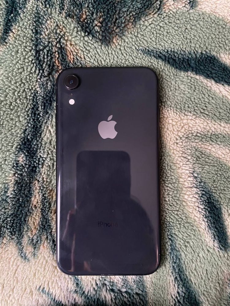 iPhone XR 64GB | Всё работает | Хорошее состояние | Родной аккумулятор