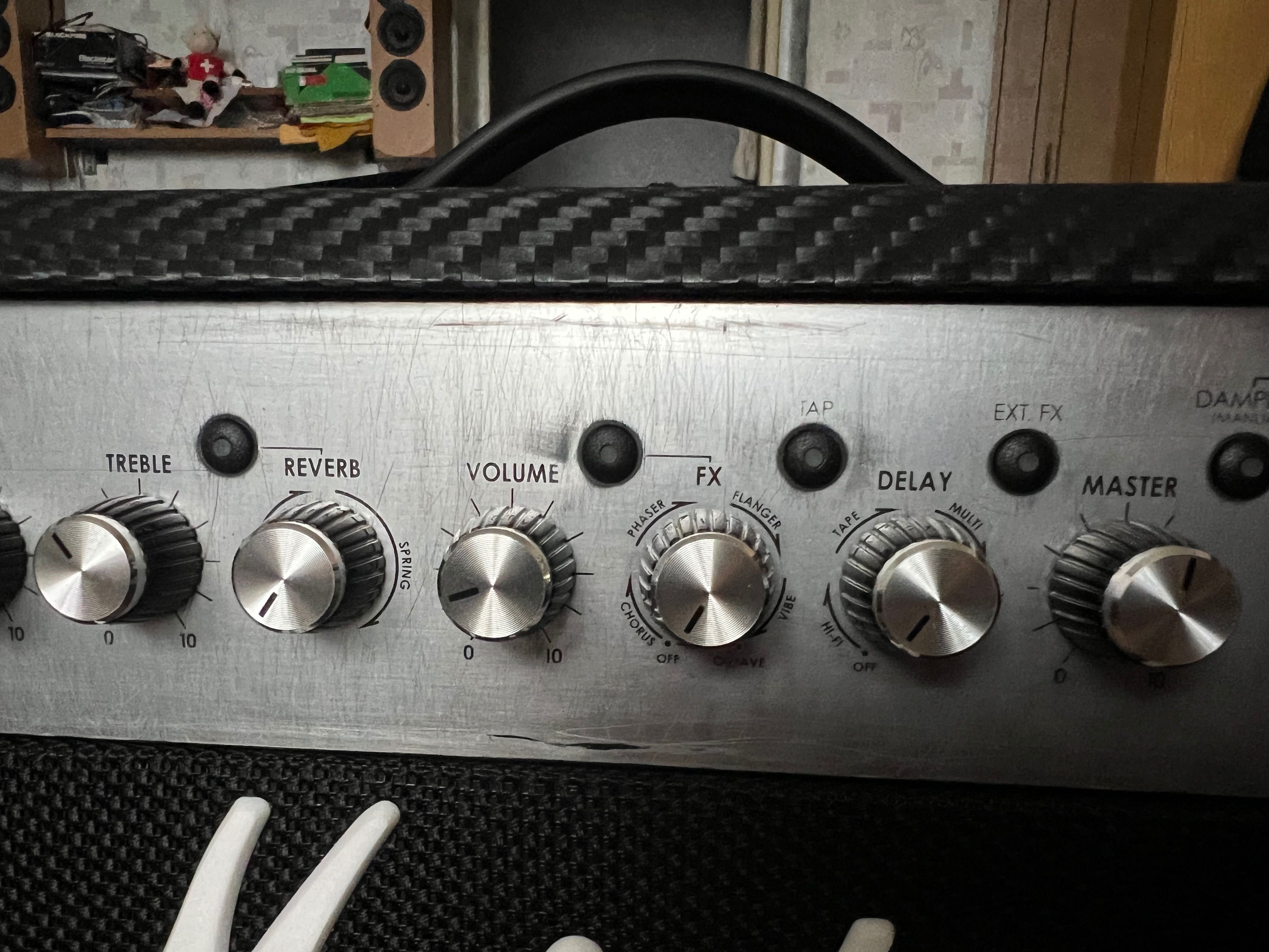 Комбопідсилювач для гітари Marshall MG101CFX 100W