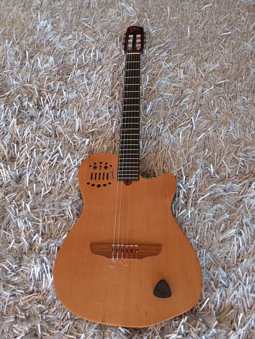 Guitarra Godin Multiac ACS SA - USA/Canadá