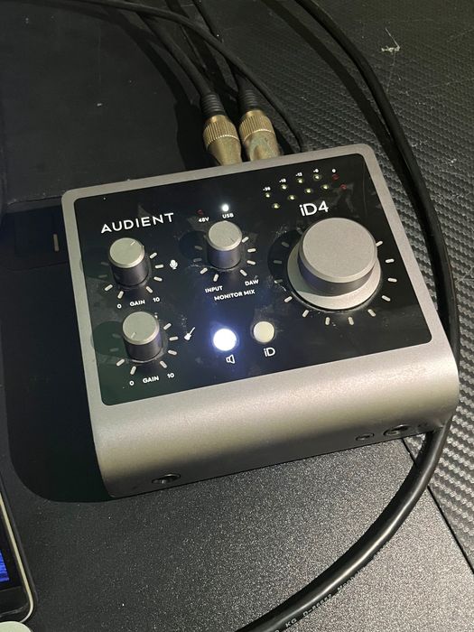 Karta dźwiękowa Audient ID4