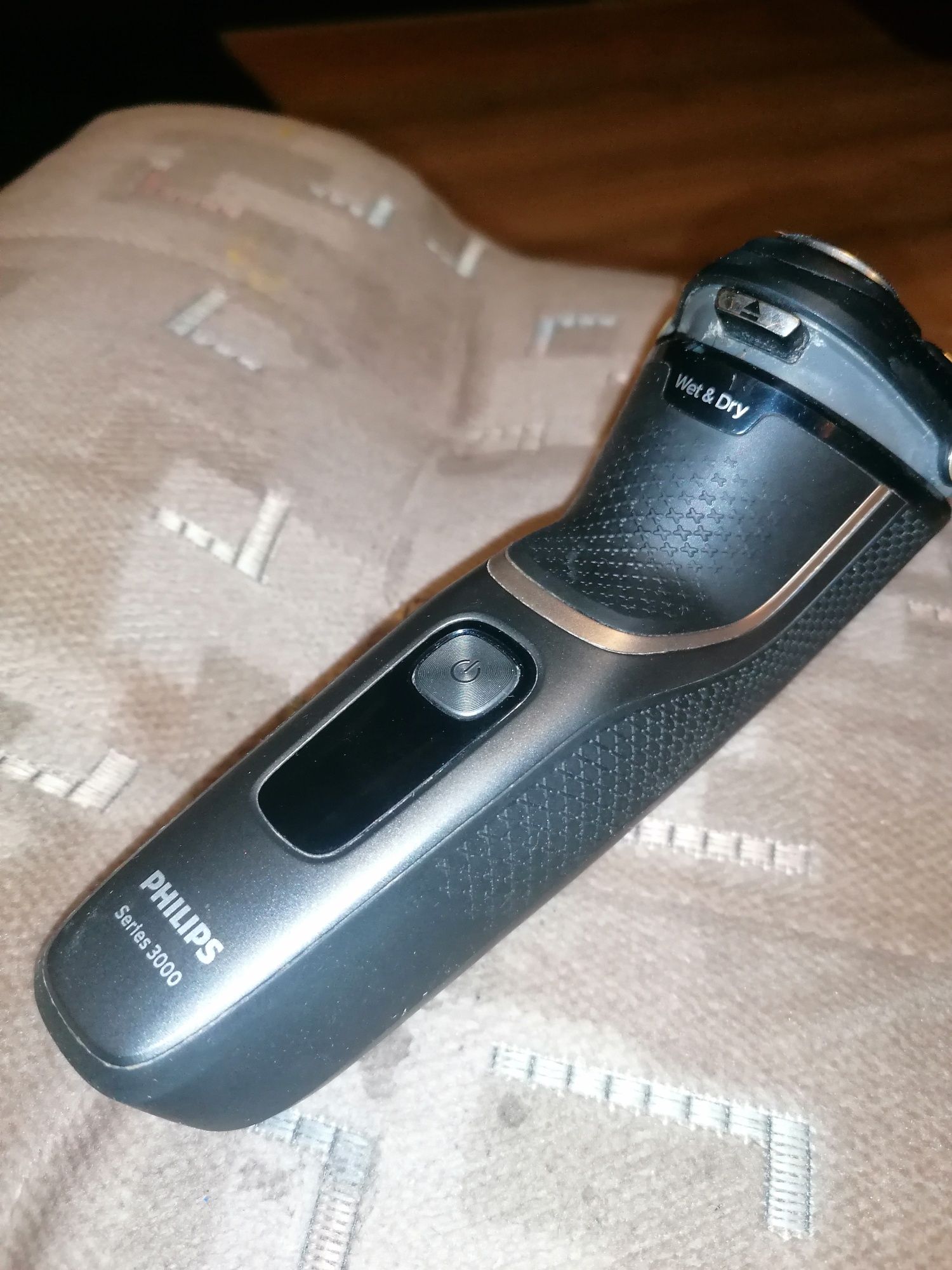Golarka Philips Series 3000