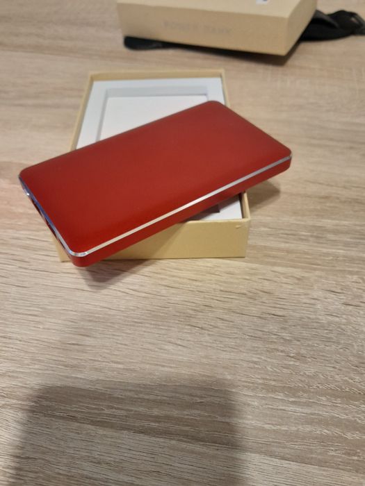 Power Bank czerwony