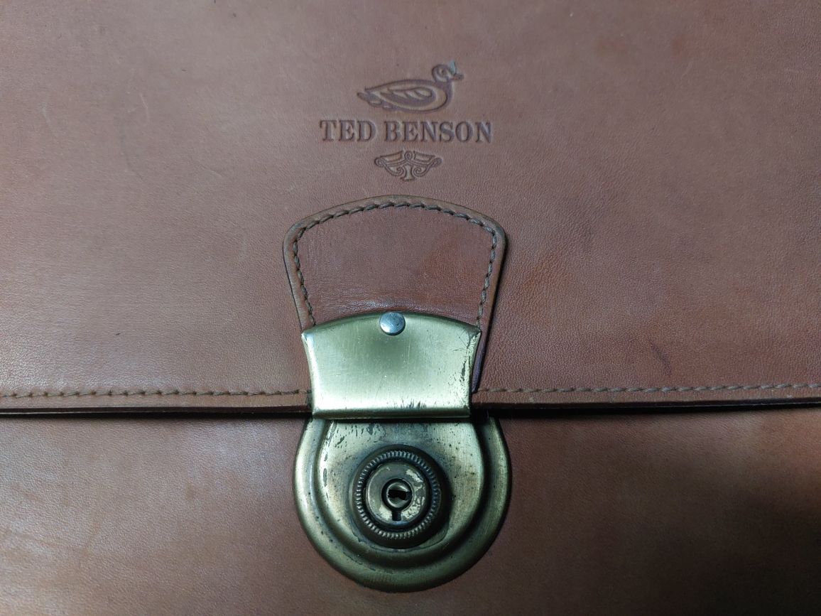Mala Ted Benson castanha em pele