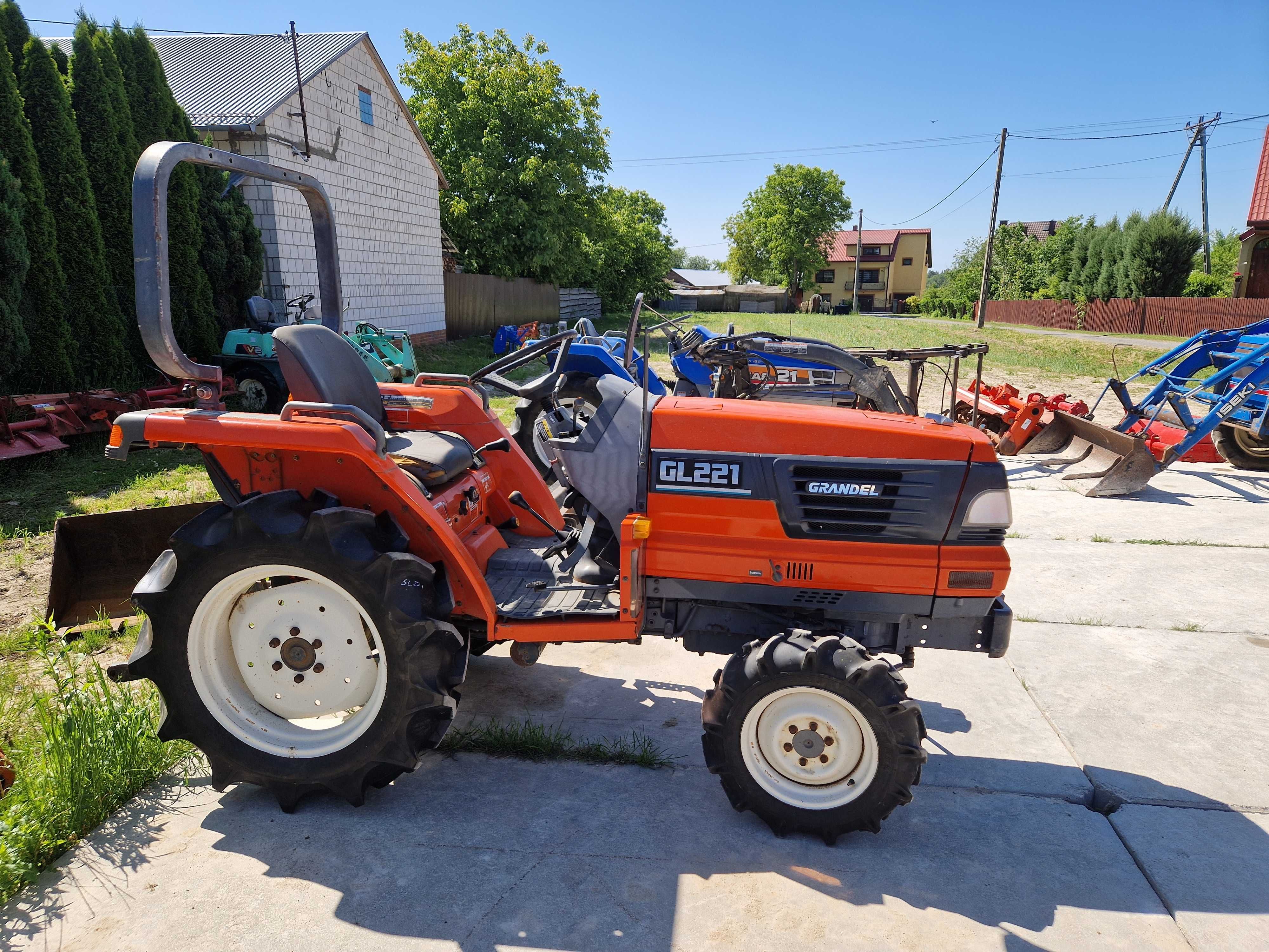 Traktorek japoński Kubota GL221 4x4 22KM wspomaganie rewers