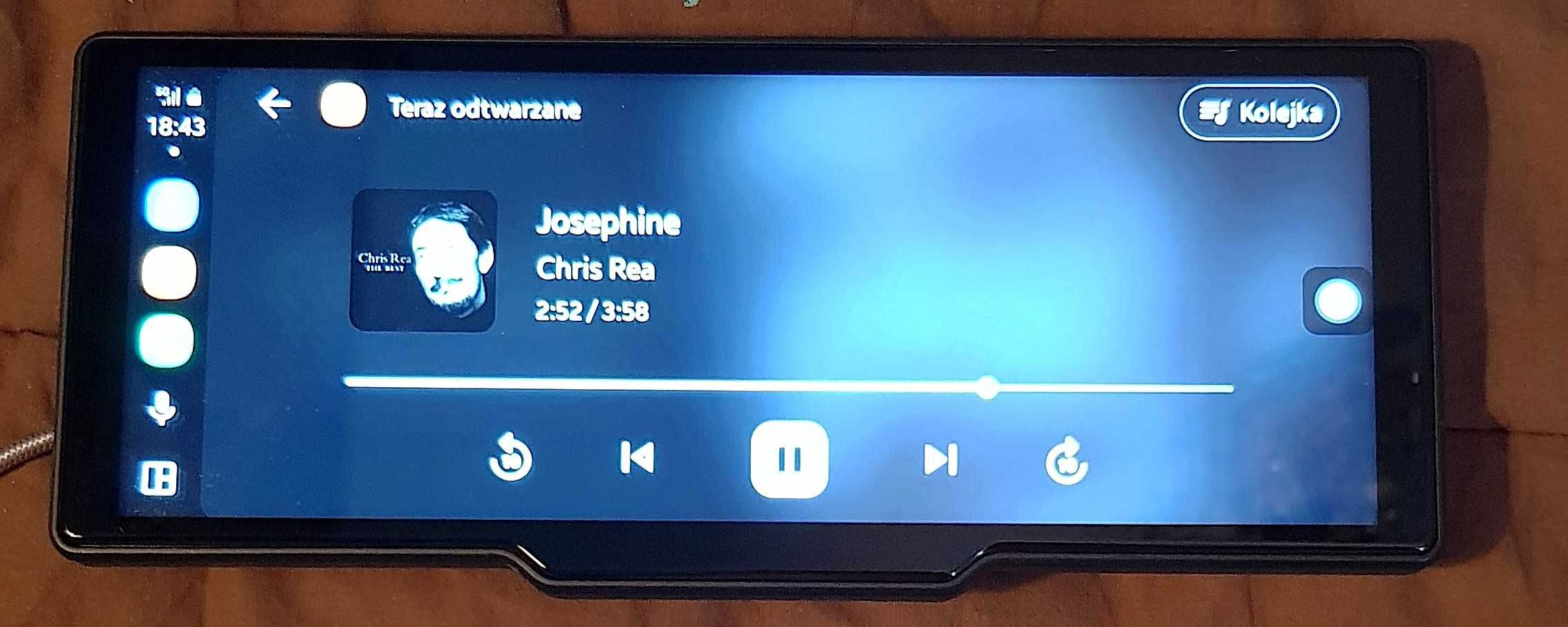 CarPlay i AndroidAuto 10 cali format 16x10