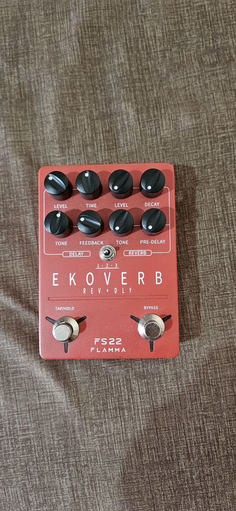 Ekoverb FS22
Delay e reverb estéreo com dois pedais
3 conjuntos de