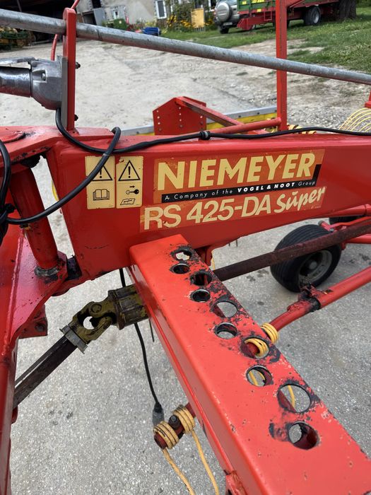 Zgrabiarka Karuzelowa NIEMEYER RD 425-DA