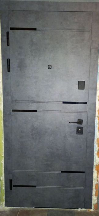 Продам двері входные двери