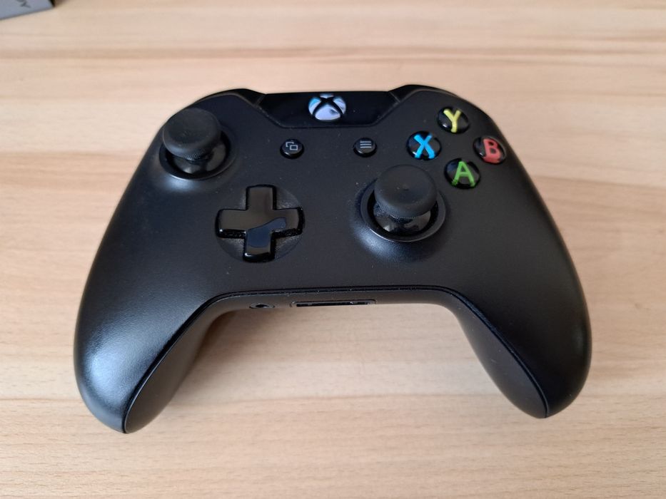 Kontroler xbox one + Microsoft adapter