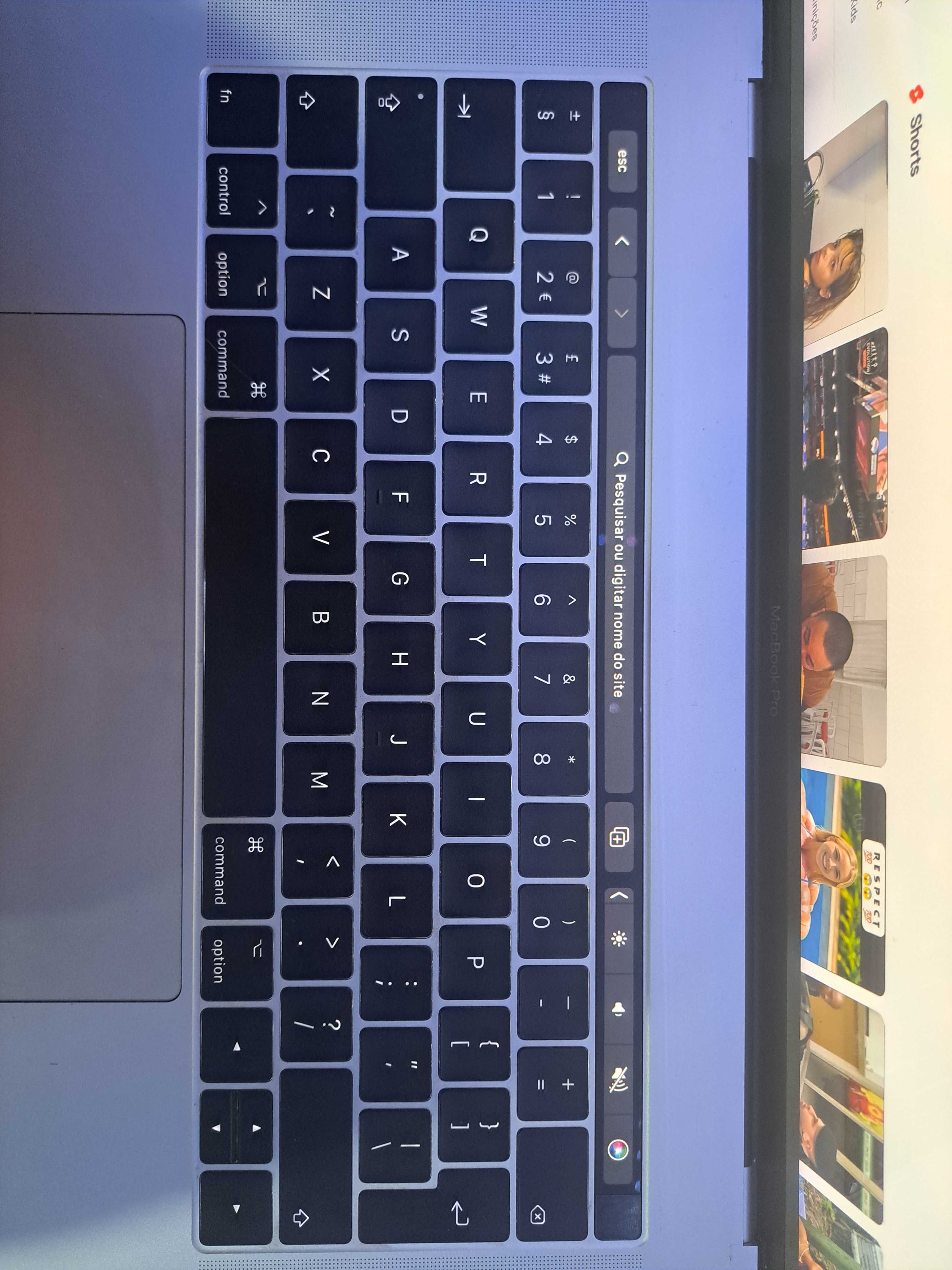 Vendo Macbook Pro 15,4" 500GB SSD 16GB ram, A1707