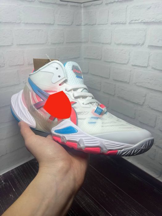 Волейбольні кросівки Асікс Metarise