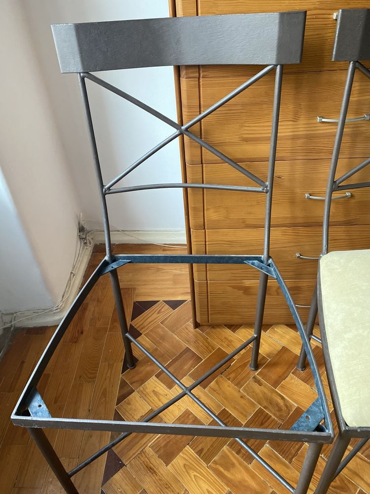 4 Cadeiras Ferro Fundido (15€ cada cadeira)