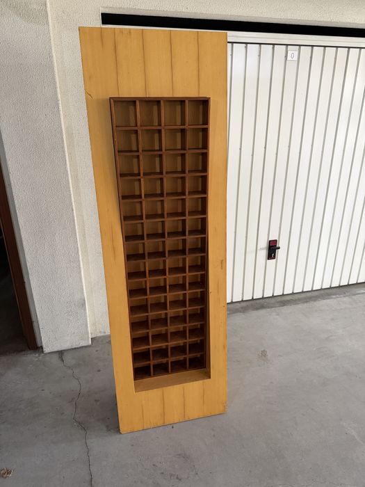 Expositor / estante de madeira